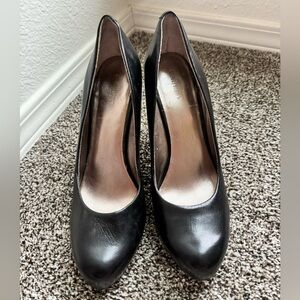 Nine West Black Leather Pumps